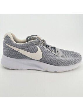 Nike Tanjun Womens Size 7 Gray White Athletic Running Walking Shoes Sneakers
